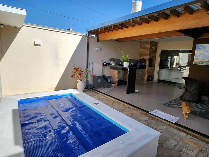 Foto REO1120888