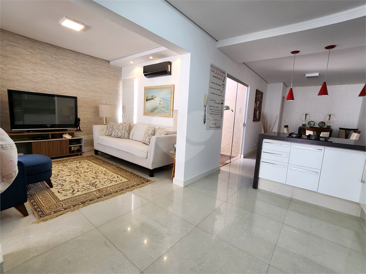 Foto REO1120888