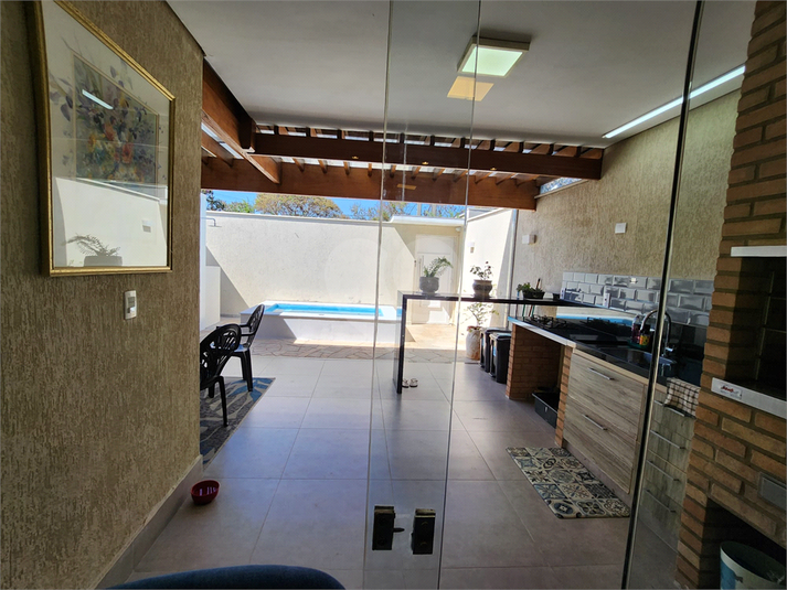 Foto REO1120888