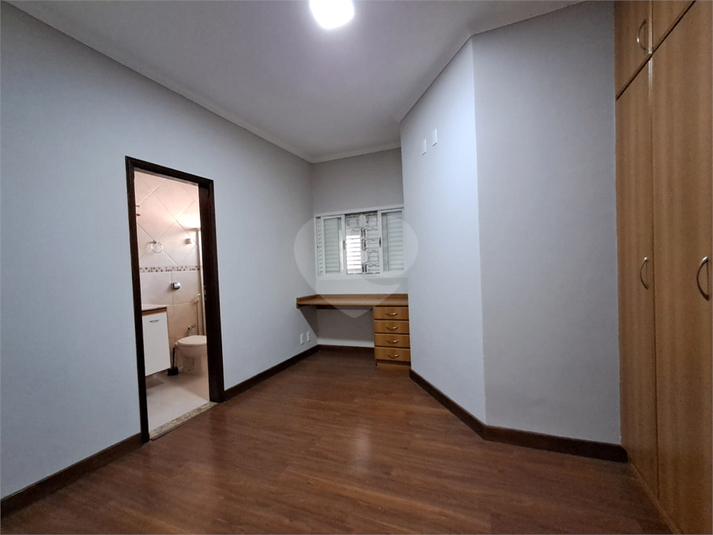 Foto REO1120889
