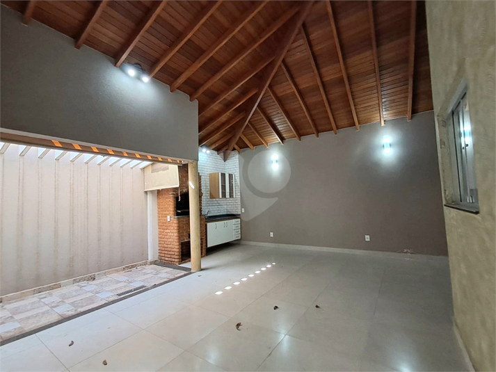 Foto REO1120889