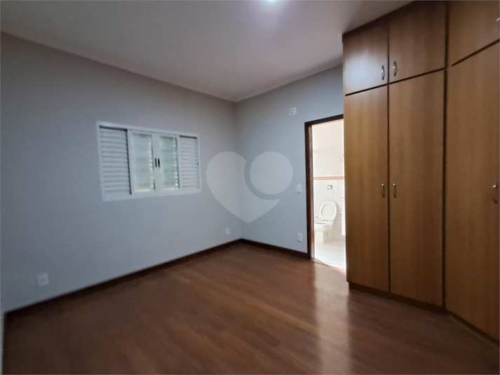 Foto REO1120889