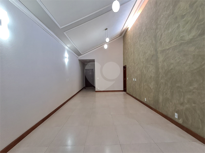Foto REO1120889