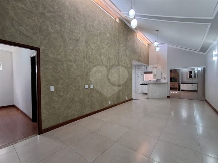 Foto REO1120889