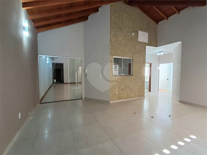 Foto REO1120889