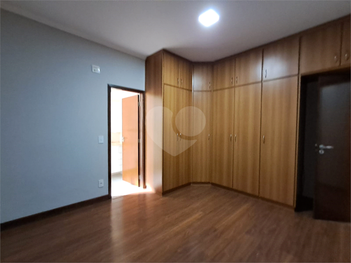 Foto REO1120889