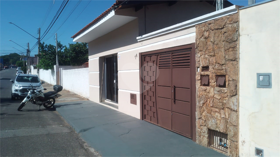 Foto REO1120981