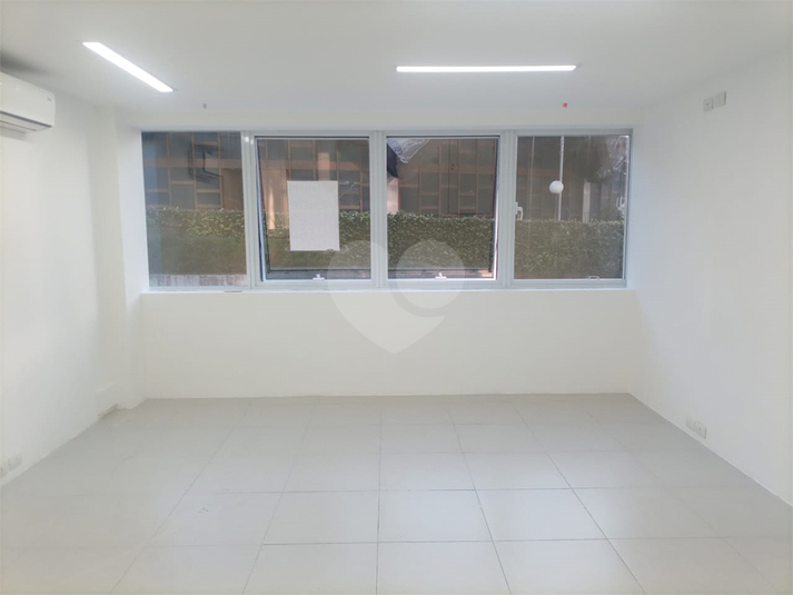 Foto REO1120998