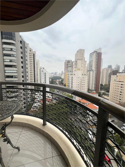 Foto REO1121084