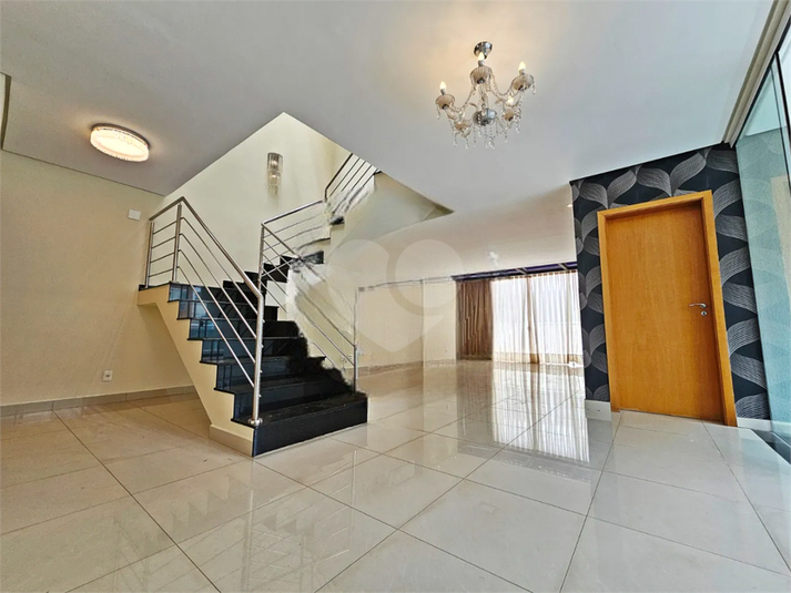 Foto REO1121235