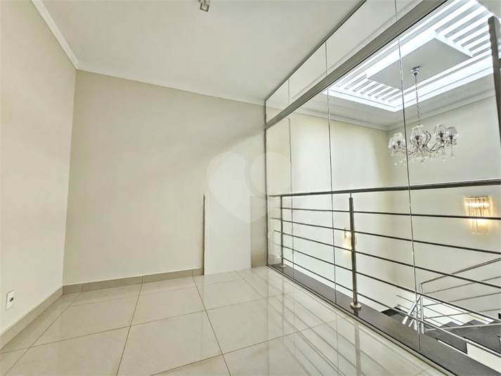 Foto REO1121235
