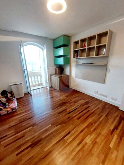 Foto REO1121251