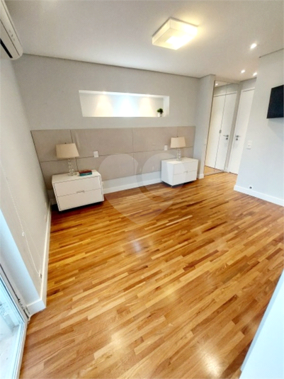 Foto REO1121251