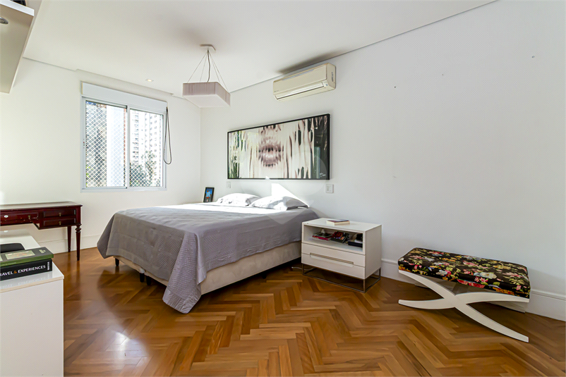 Foto REO1121338