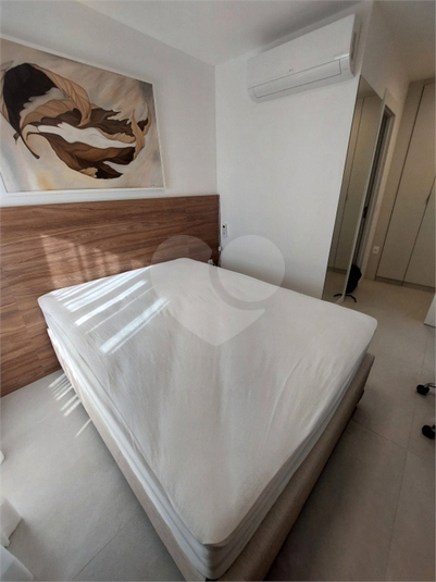 Foto REO1121384