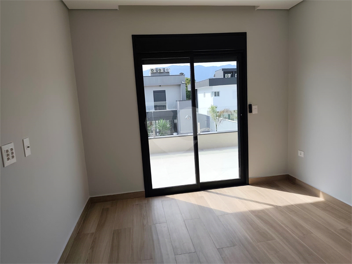 Foto REO1121527