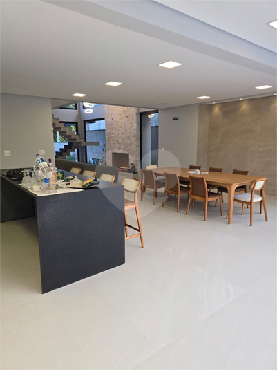 Foto REO1121527