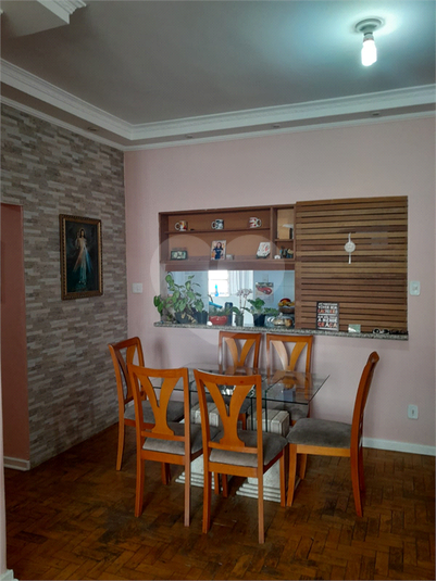 Sala de Jantar com comunicação com a cozinha