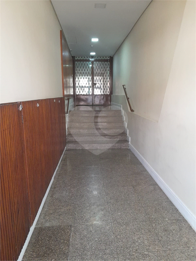 Hall de entrada do prédio.