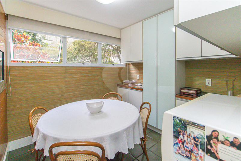 Foto REO1121553