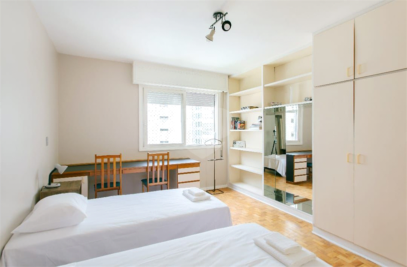 Foto REO1121554