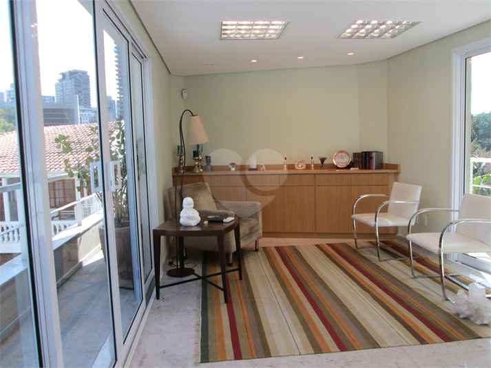 Foto REO1121564