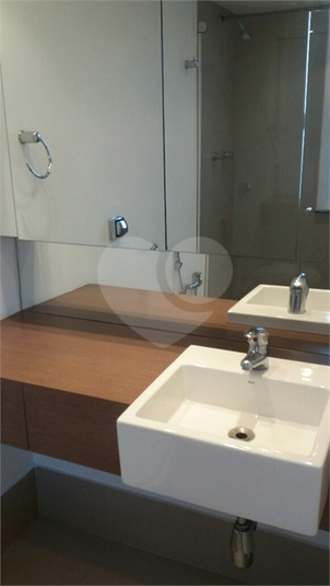 Foto REO112158