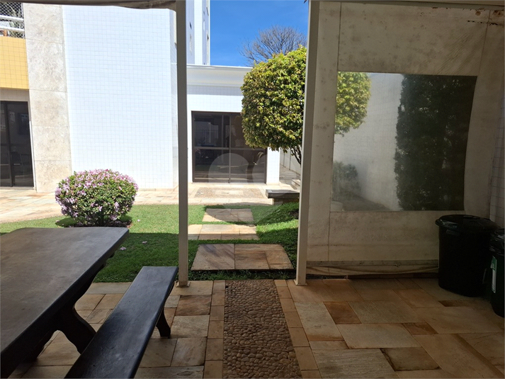 Foto REO1121586