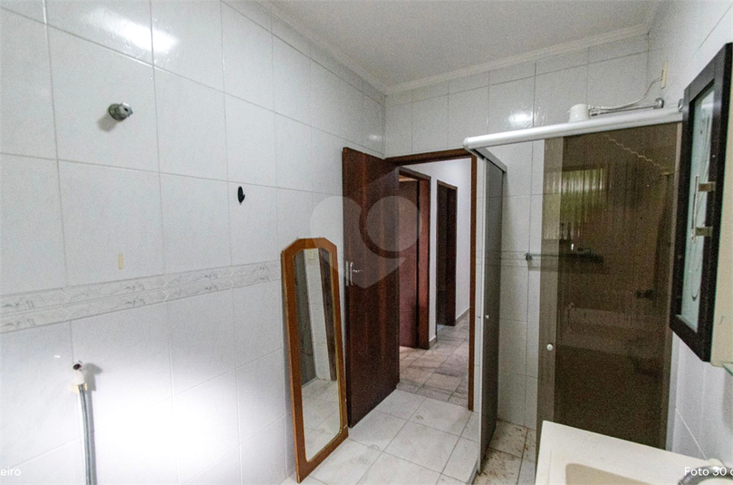 Banheiro social / suporte para os quartos