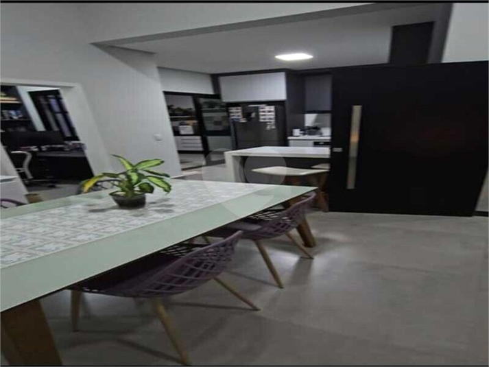 Foto REO1121618