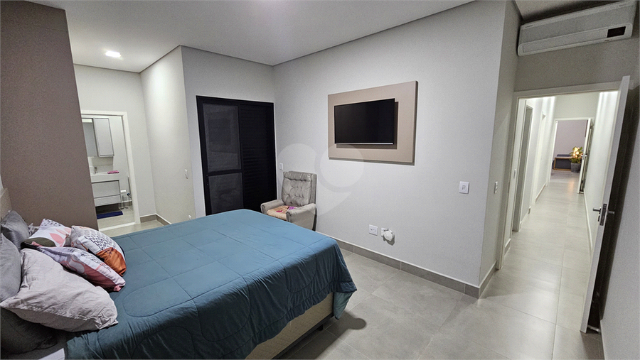 Foto REO1121618