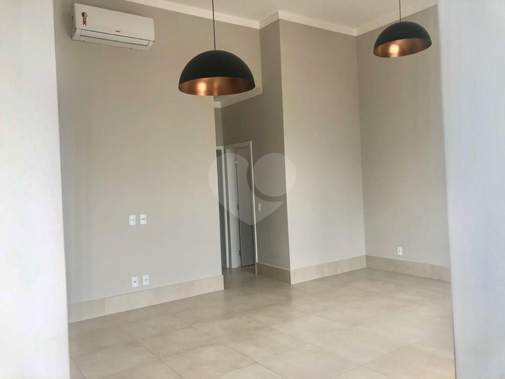 Foto REO1121636
