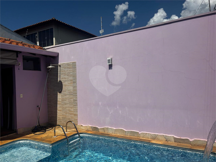 Foto REO1121654