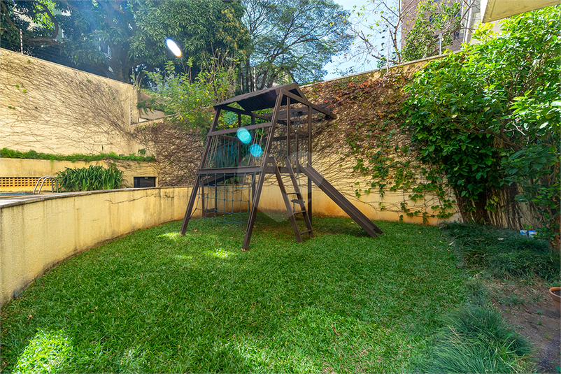 Foto REO1121681