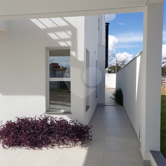 Foto REO1121701