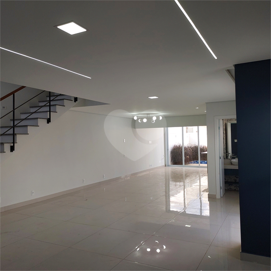 Foto REO1121701