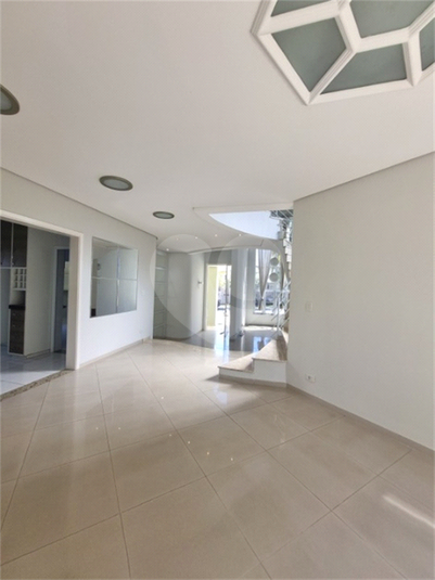 Foto REO1121746