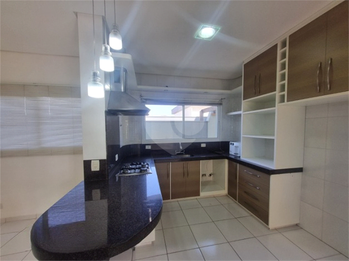 Foto REO1121746