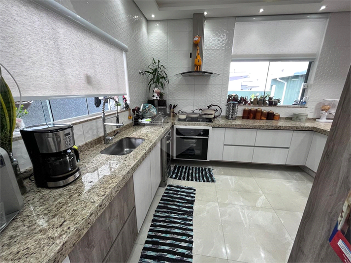 Foto REO1121749