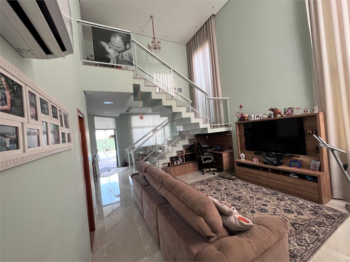 Foto REO1121749