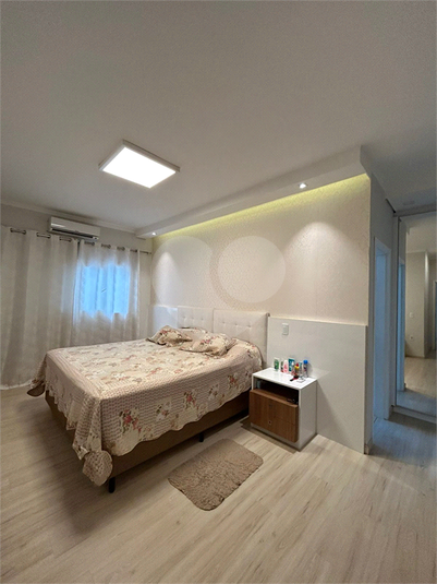 Foto REO1121763