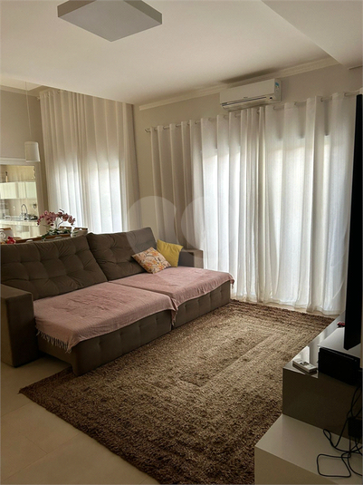Foto REO1121763