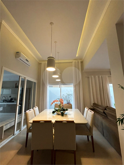 Foto REO1121763
