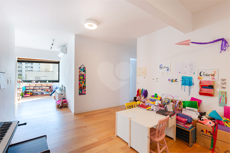 Foto REO1121781