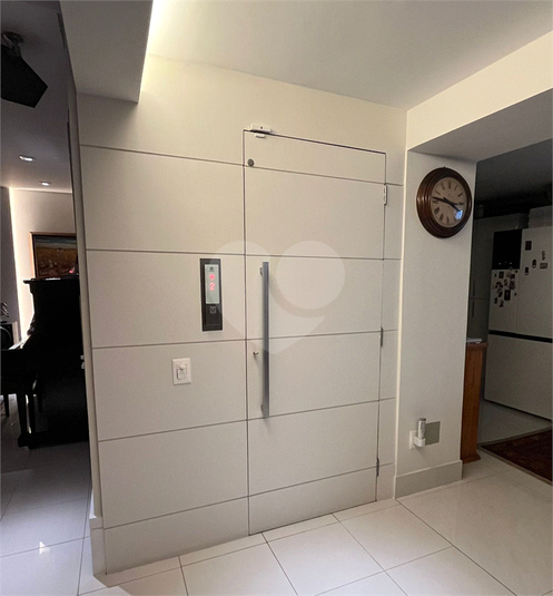 Foto REO1121802
