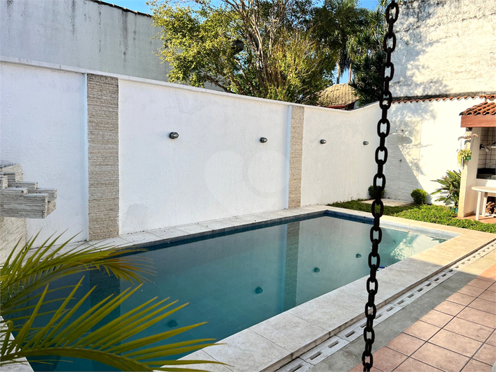 Foto REO1121816