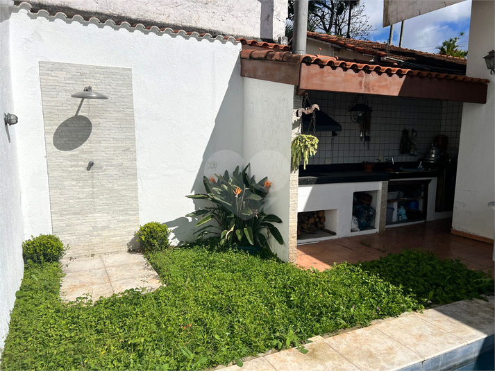 Foto REO1121816
