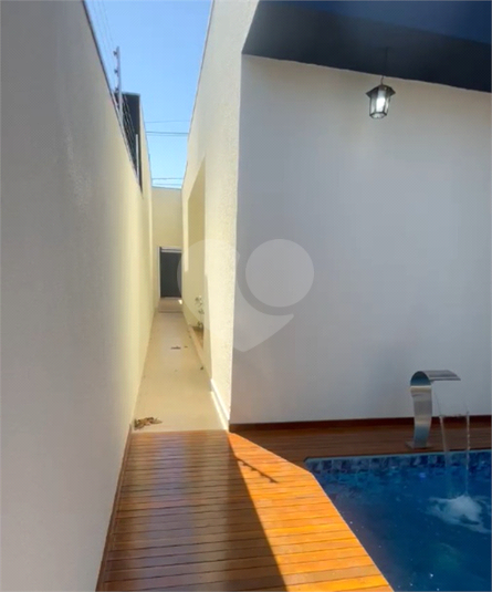 Foto REO1121830