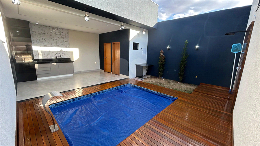 Foto REO1121830
