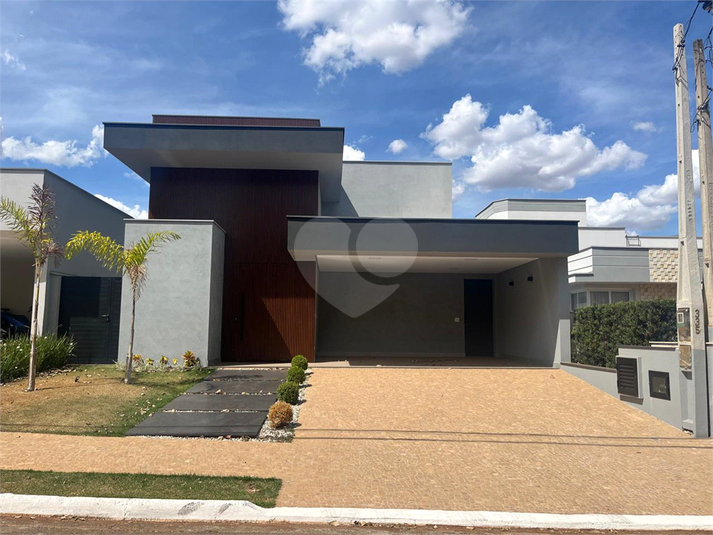 Foto REO1121862